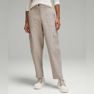 Lululemon Light Utilitech Cargo Pocket High-Rise Pant
